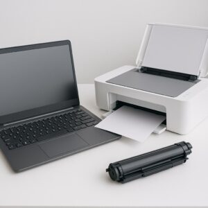 jak sprawić, aby mój laptop wykrywał drukarkę?